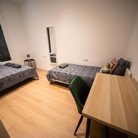 By Universitat Rooms Барселона Екстериор снимка