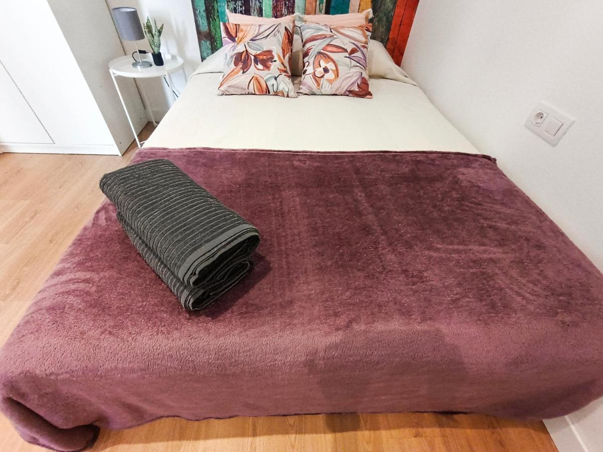 By Universitat Rooms Барселона Екстериор снимка
