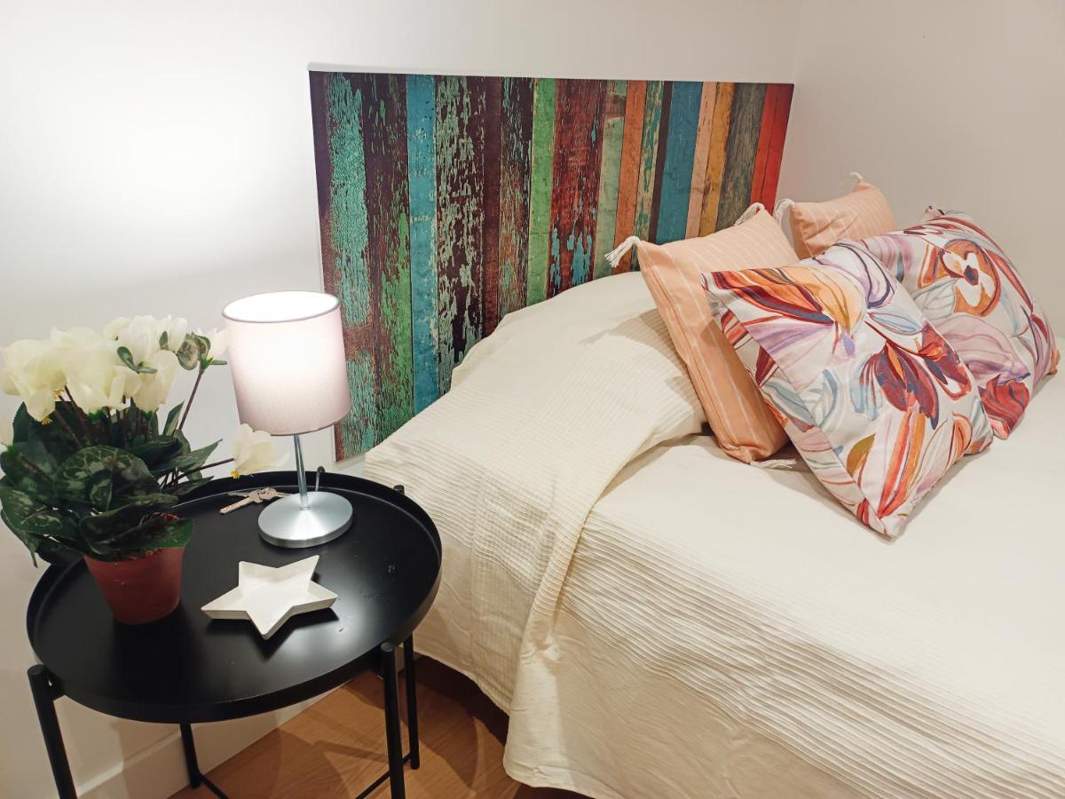 By Universitat Rooms Барселона Екстериор снимка
