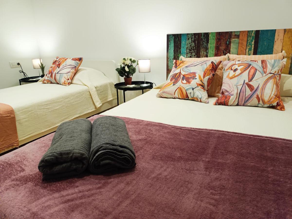 By Universitat Rooms Барселона Екстериор снимка