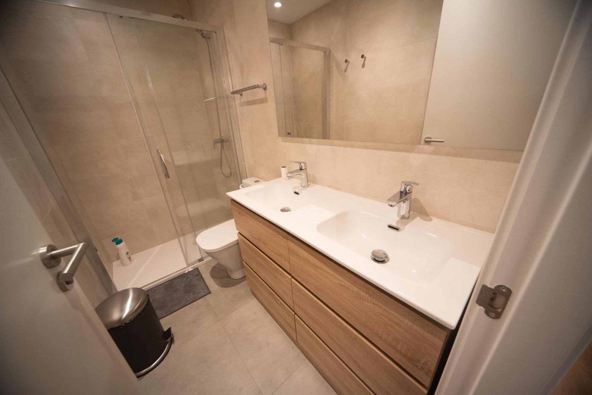 By Universitat Rooms Барселона Екстериор снимка