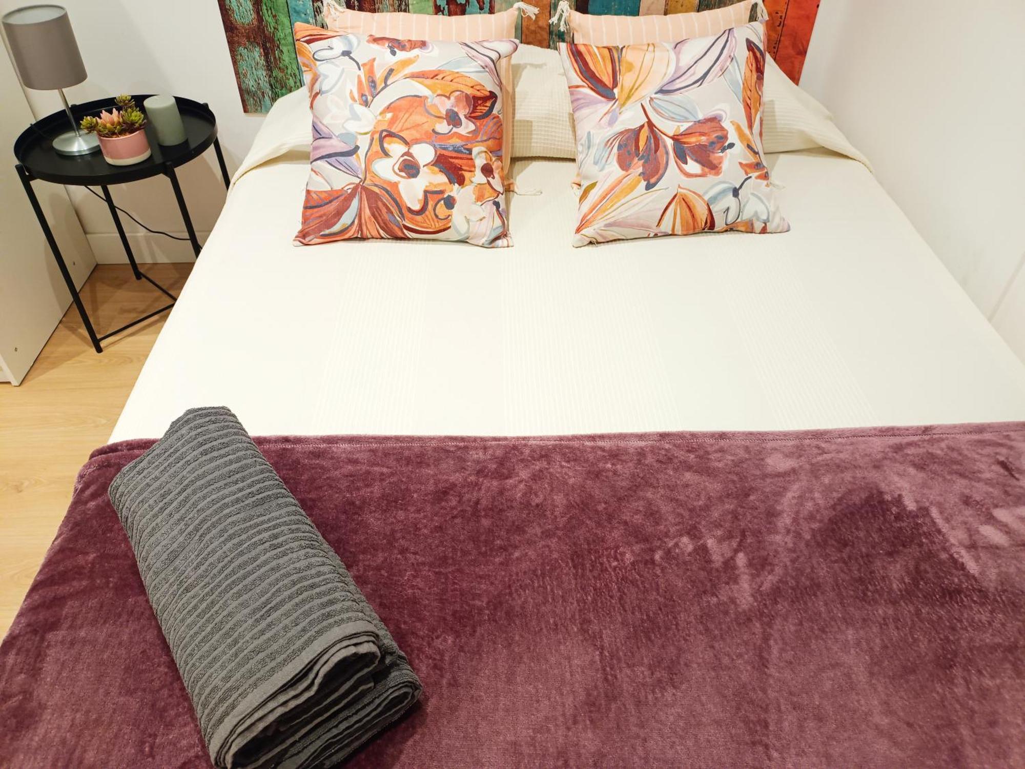 By Universitat Rooms Барселона Екстериор снимка